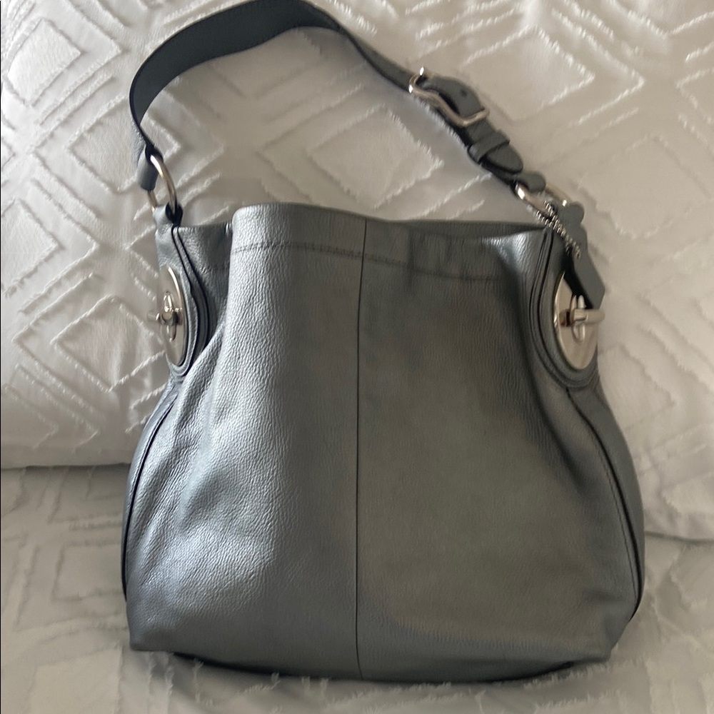 Chic Gray Leather Shoulder Bag with Adjustable Strap